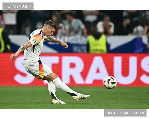 维蒂尼亚与托尼·克罗斯：传球风格与技术体系差异解析