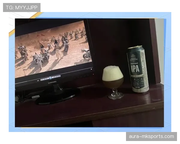 练俊杰家的冰箱里塞满了蛋白粉，邻居以为他开健身房