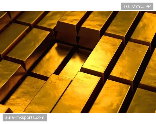 库里家里到底是开金库还是金矿？光鞋柜都能开个球馆了吧